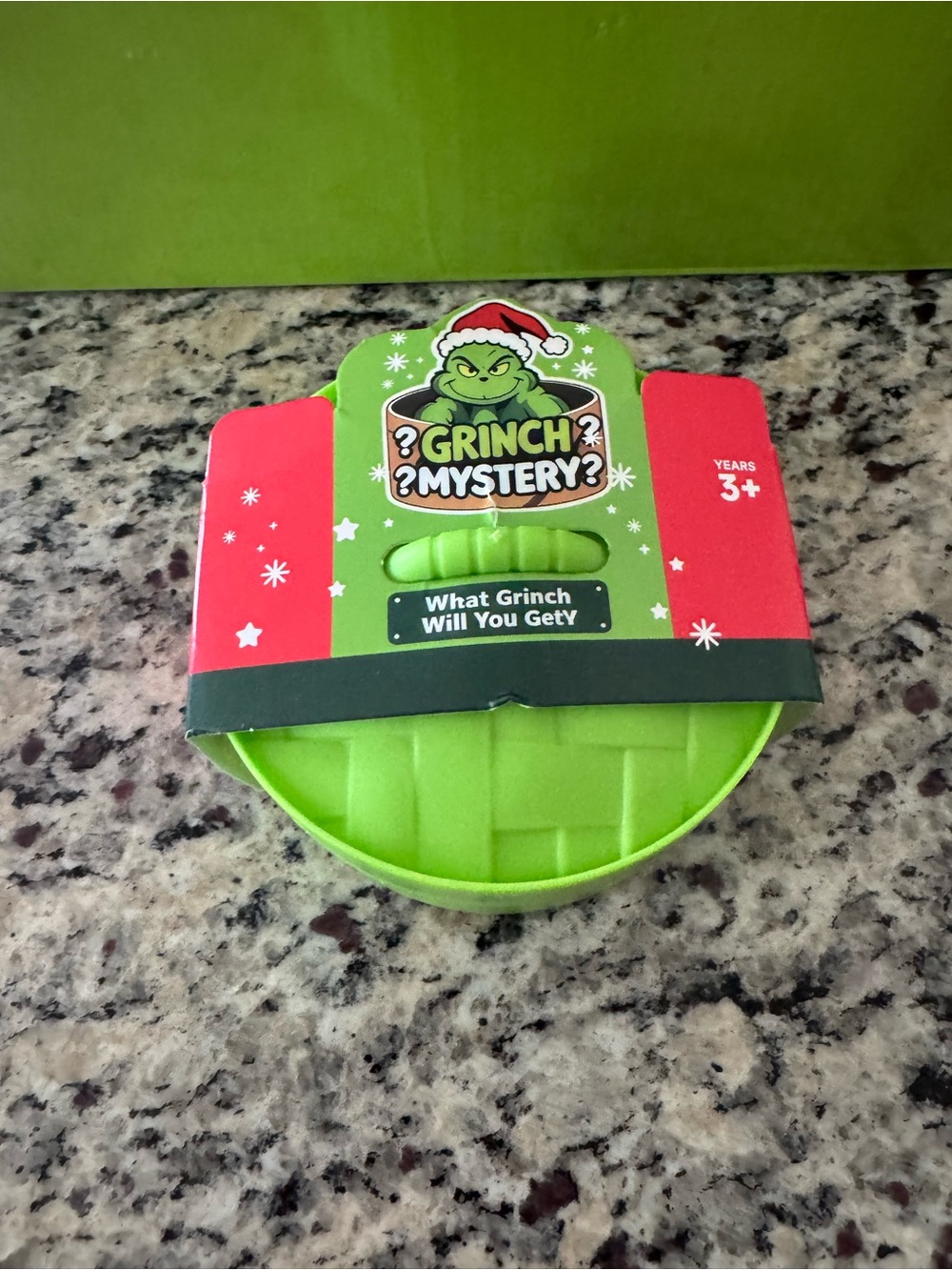 The Grinch Green Glitter Squishy Dumpling Winking Face with Storage Case - Picture 9 of 10
